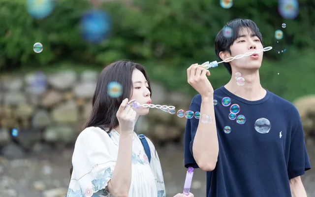 ‘Even If This Love Disappears from the World Tonight’ ขึ้นอันดับ 1 บน Netflix Korea ใน 1 วัน! 🎉