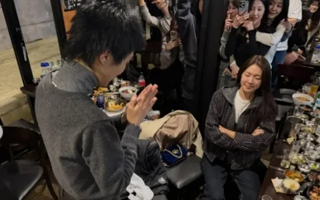 ฮง จิน คยอง ขอโทษ มินา ซู ชอย ในงานรวมตัวนักแสดง 'Single's Inferno 5' 🎉