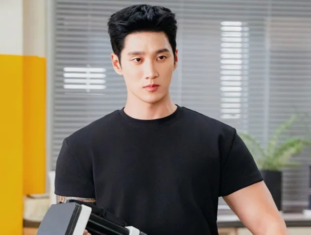 Ahn Bo Hyun ฉลอง 10 ปีในวงการ! 🎉