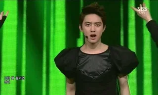 EXO ใส่ชุด D.O สุดปัง! 😂