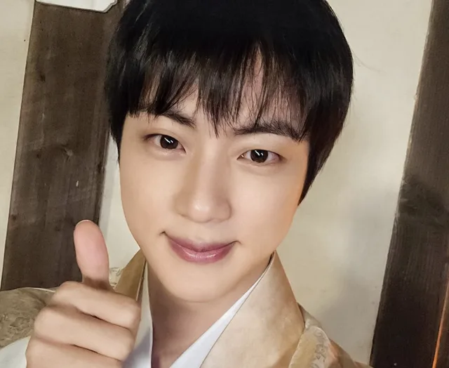 Jin BTS คว้าอันดับ 1 ในโพล 'Meet the Parents Pass' ก่อนปีใหม่จีน! 🎉