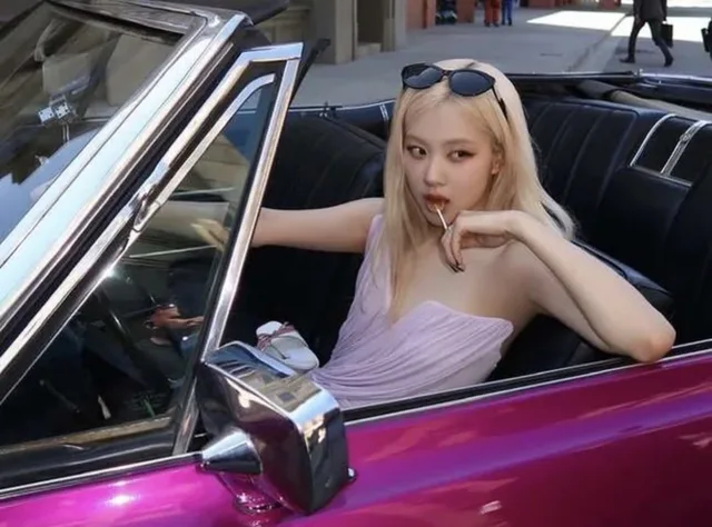 Rosé โชว์ความน่ารักแบบ Barbie! 🎀