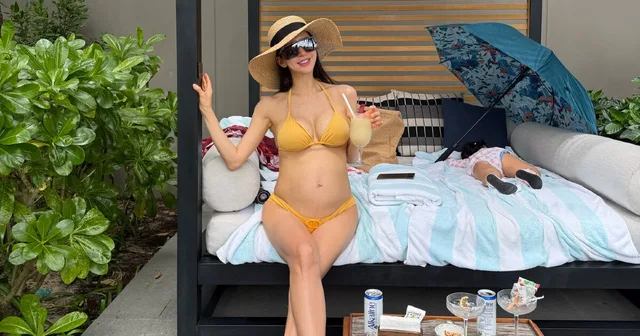 คุณแม่ท้องสามของ Park Hyun Sun สุดปังในชุดบิกินี่! 🌊