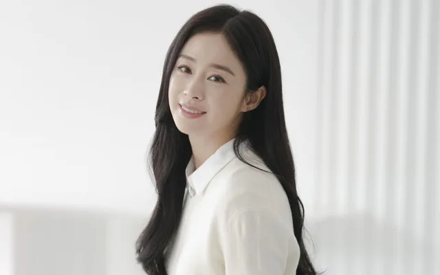 Kim Tae Hee ขายบ้านสุดหรู ทำกำไร 85 ล้านวอนใน 7 ปี! 🏡💰