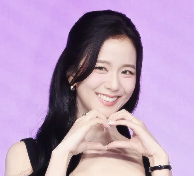 Jisoo โชว์ความมั่นใจในงานแถลงข่าว 'Boyfriend on Demand' พร้อมสัญญาการเติบโตในฐานะนักแสดง!