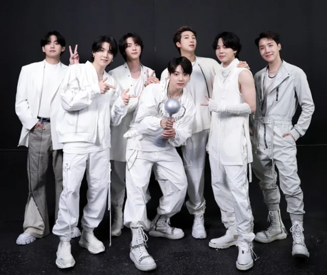 BTS เตรียมจัดคัมแบ็คที่ Gwanghwamun! 🎉