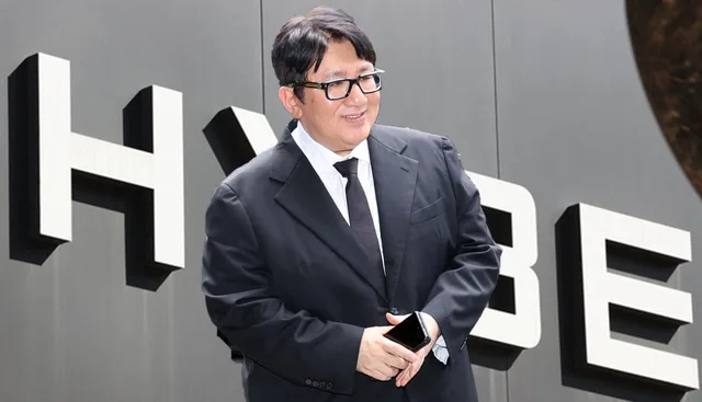 YouTuber ยื่นข้อกล่าวหา Bang Si Hyuk ประธาน HYBE เกี่ยวกับการกระทำผิดทางการเงินที่เกี่ยวข้องกับ BTS