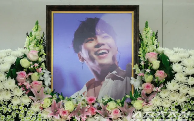 หนึ่งปีแห่งการจากไปของ Wheesung: ระลึกถึงนักร้อง R&B ผู้ล่วงลับ