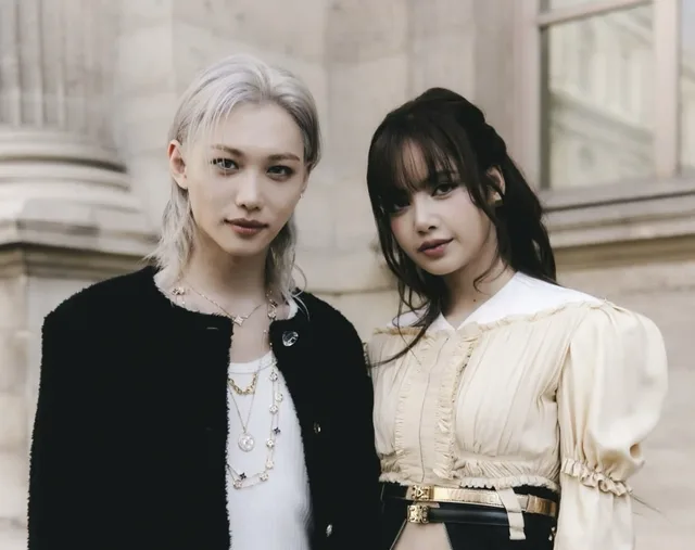 ลิซ่า BLACKPINK และเฟลิกซ์ Stray Kids พบกันที่งาน Louis Vuitton ในปารีส