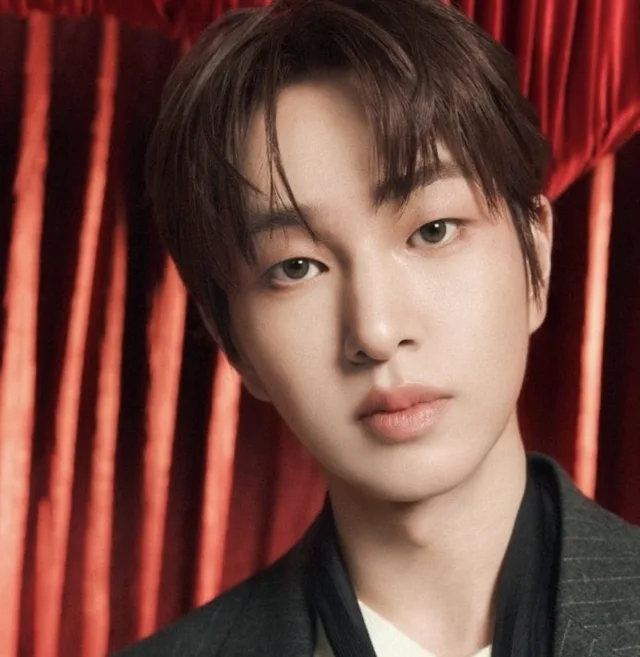Onew กลับสู่ ‘M Countdown’ พร้อมการแสดง ‘Tough Love’