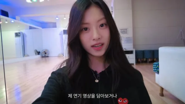 อดีตสมาชิก LE SSERAFIM คิมการัมเปิดช่อง YouTube ทะลุ 10,000 Subscribers ในหนึ่งชั่วโมง