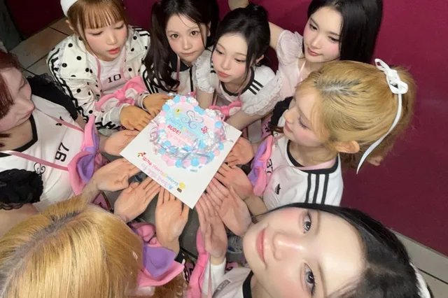 Hearts2Hearts คว้ารางวัลแรกในรายการเพลง "Music Core" ด้วยเพลง "RUDE!"