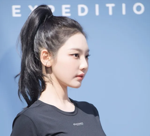 Ningning จาก aespa ตอบกลับคอมเมนต์ไม่สุภาพในระหว่างการถ่ายทอดสด