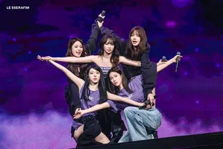 LE SSERAFIM's ‘Spaghetti’ ติดชาร์ต Billboard Global 20 สัปดาห์