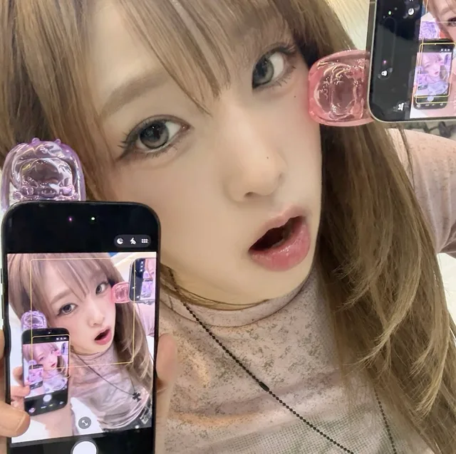 YENA ร่วมงานกับ LUVISTRUE ในการคอลเลกชันแฟชั่น ‘Love Catcher’