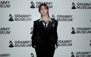 Taemin เป็นศิลปิน K-Pop คนแรกที่จัดแสดงที่ Grammy Museum ร่วมกับ Michael Jackson