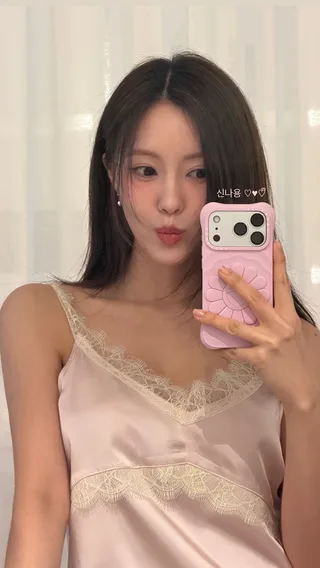 ฮโยมิน T-ARA สร้างความสนใจด้วยแฟชั่นสนามบินแรงบันดาลใจจากชุดชั้นใน