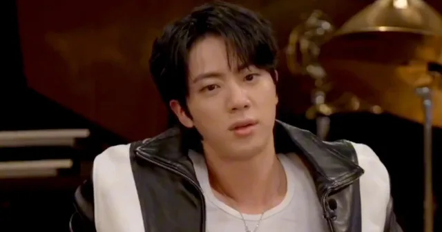 BTS’s Jin ถูกละเว้นจากเครดิตใน 'Arirang' ทำให้ K-Netizens โกรธ