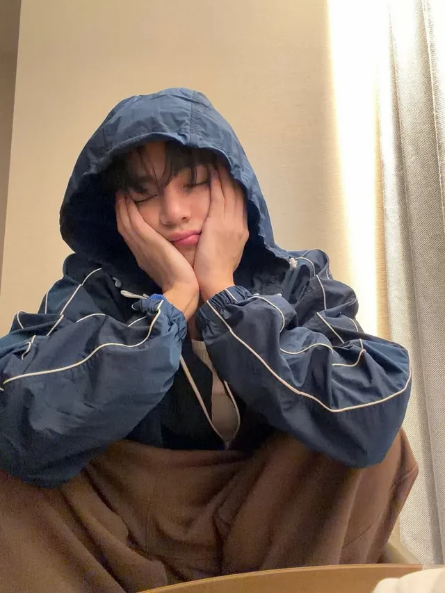 BTS V เผยโมเมนต์ชีวิตประจำวันและโปรโมชันคัมแบ็กใน Instagram