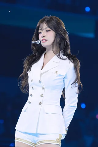 An Yujin จาก IVE สะกดทุกสายตากับทรงผมใหม่ที่เผยให้เห็นความสวยอีกด้าน