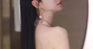 นักแสดงสาวที่ย้ายไปจีนปรากฏตัวในงานท้องถิ่น พร้อมเผยเรือนร่างเซ็กซี่