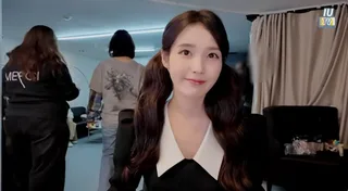 IU เซอร์ไพรส์แฟนๆ ด้วยวิดีโอย้อนยุค "You & I" ในวันโกหกเมษา