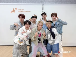 NouerA เปิดใจเกี่ยวกับมินิอัลบั้มที่สาม ‘POP IT LIKE’ และการก้าวสู่เวทีโลก
