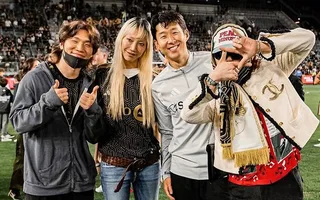 G-Dragon แสดงความสนับสนุน Son Heung Min ในการแข่งขันที่ LA ร่วมกับ Daesung