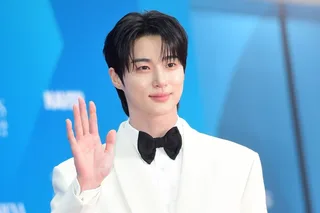 Byeon Woo Seok ได้รับคำชื่นชมเรื่องน้ำใจหลังปรากฏตัวใน 'Pinggyego'