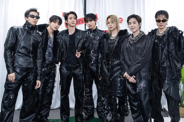 BTS คว้ารางวัลที่ 12 สำหรับ "SWIM" ใน "Music Core" พร้อมการแสดงจาก Hwasa, Dayoung, KISS OF LIFE และอีกมากมาย