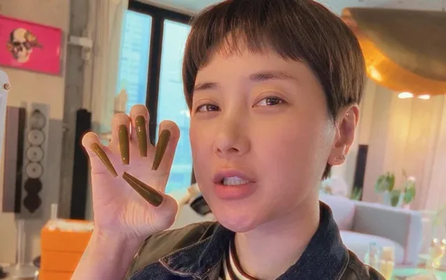 Seo In Young อวดเล็บสุดปัง! ลั่นนี่คือ 'ความสุขทางโลกครั้งสุดท้าย' 💅