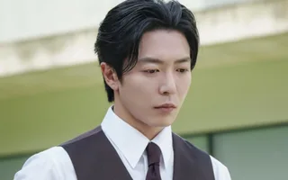 คิมแจอุค เปลี่ยนโฉมเป็นผู้บริหารชั้นนำใน ‘Filing for Love’