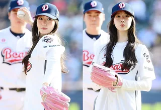 ยุนอา Girls' Generation ขว้างลูกแรกในเกมของ Doosan Bears