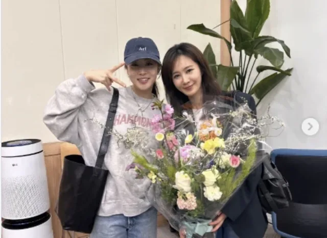 คังโซราแสดงความสนับสนุนยูริด้วยการไปชมละคร