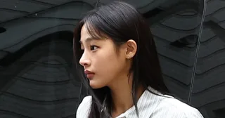 รถบรรทุกประท้วงเกี่ยวกับสถานะของ Minji จาก NewJeans ก่อให้เกิดการตอบโต้ครั้งใหญ่