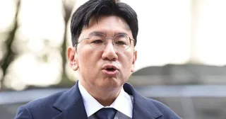 Bang Si Hyuk ตอบสนองต่อการขอหมายจับ