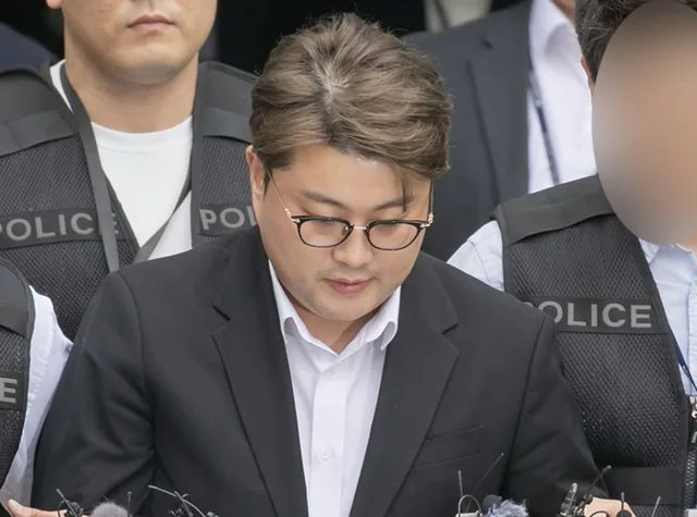 มูลค่าหุ้นของ Kim Ho Joong พุ่งสูงถึง 5 พันล้านวอน (ประมาณ 3.4 ล้านดอลลาร์สหรัฐ)