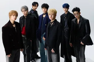 YOUNITE คัมแบ็กสุดคูล! ปล่อยภาพทีเซอร์เซ็ตสอง น้อยแต่มาก สวยสะกดทุกสายตา ✨