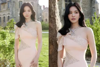 Song Hye Kyo สวยสะกดทุกสายตา! ออกงานต่างประเทศในลุคนางฟ้า แถมมีโมเมนต์น่ารักชวนใจละลาย!