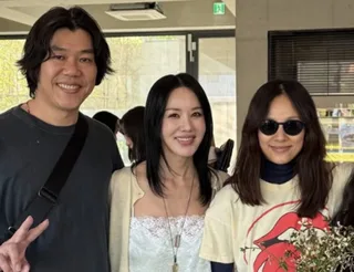 แม่ก็คือแม่! Lee Hyori ควงคู่ Lee Sang Soon ออกตลาดกับ Uhm Jung Hwa แค่ชุดเดินตลาดก็ปังไม่ไหว!