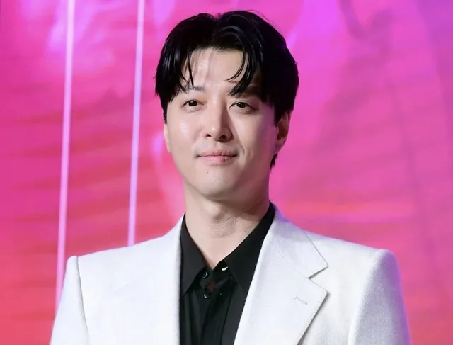 Lee Dong Gun เข้าร่วม 'Divorce Camp' ท่ามกลางกระแสวิจารณ์การถอด Jin Tae Hyun ออกจากรายการ