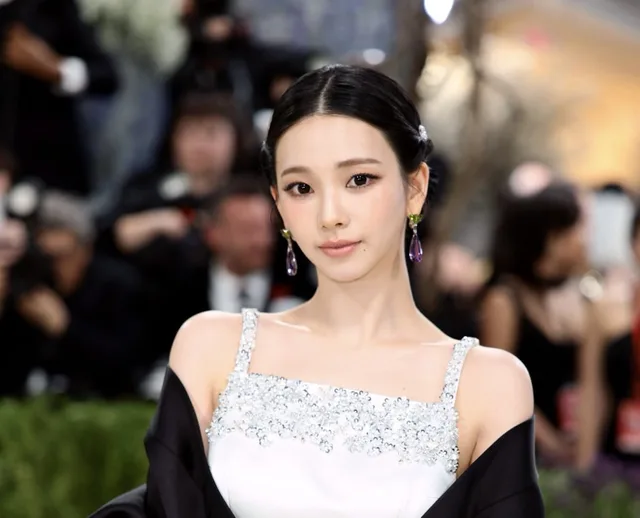 Karina วง aespa สวยสะกดทุกสายตาในงาน Met Gala ครั้งแรก!
