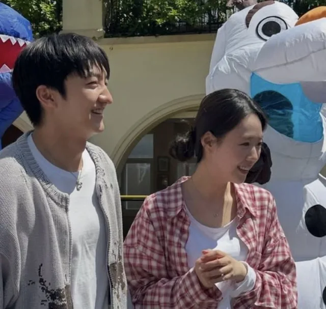 Ji Ye Eun กับ Vata ออกงานคู่กันครั้งแรก หลังยืนยันข่าวเดต