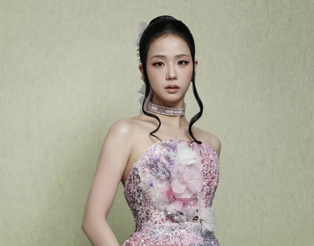 Jisoo อวดเบื้องหลัง Met Gala ครั้งแรก สวยสะกดทุกสายตา!