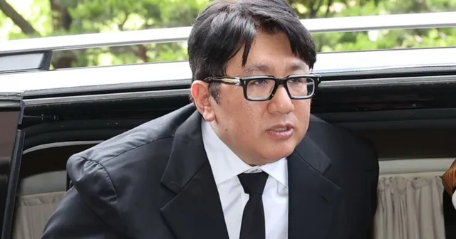 ตำรวจยื่นขอหมายจับ Bang Si Hyuk ประธาน HYBE อีกครั้ง
