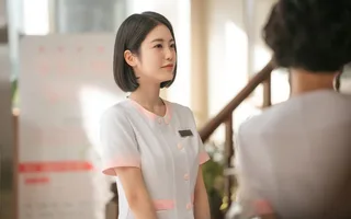 Shin Ye Eun เตรียมสวมบทบาทพยาบาลสุดอบอุ่นในซีรีส์ใหม่ 'Doctor on the Edge'