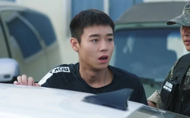 Park Ji Hoon โชว์สกิลสายฮาในซีรีส์ 'The Legend of Kitchen Soldier' พาซีรีส์พุ่งติดอันดับ 1 ใน TVING