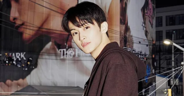 ชาวเน็ตเล่าประสบการณ์เจอ Mark Lee แล้วรู้สึก 'อึดอัด' แต่กลับโดนชาวเน็ตคนอื่นวิจารณ์ซะเอง!