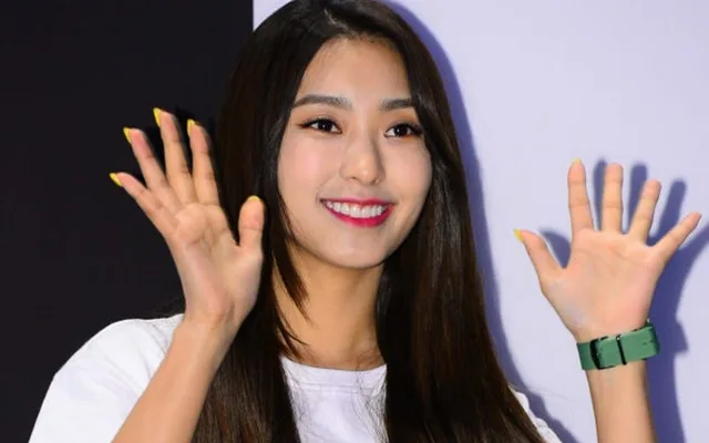 Bora สมาชิก SISTAR เผยเหตุผลพักงาน 3 ปี: "สุขภาพจิตแย่ เลยไม่เข้าสังกัดไหนเลย"