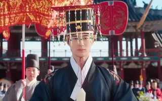 'Perfect Crown' เจอดราม่าหนัก! ถูกตั้งคำถามใช้เงินรัฐบิดเบือนประวัติศาสตร์?